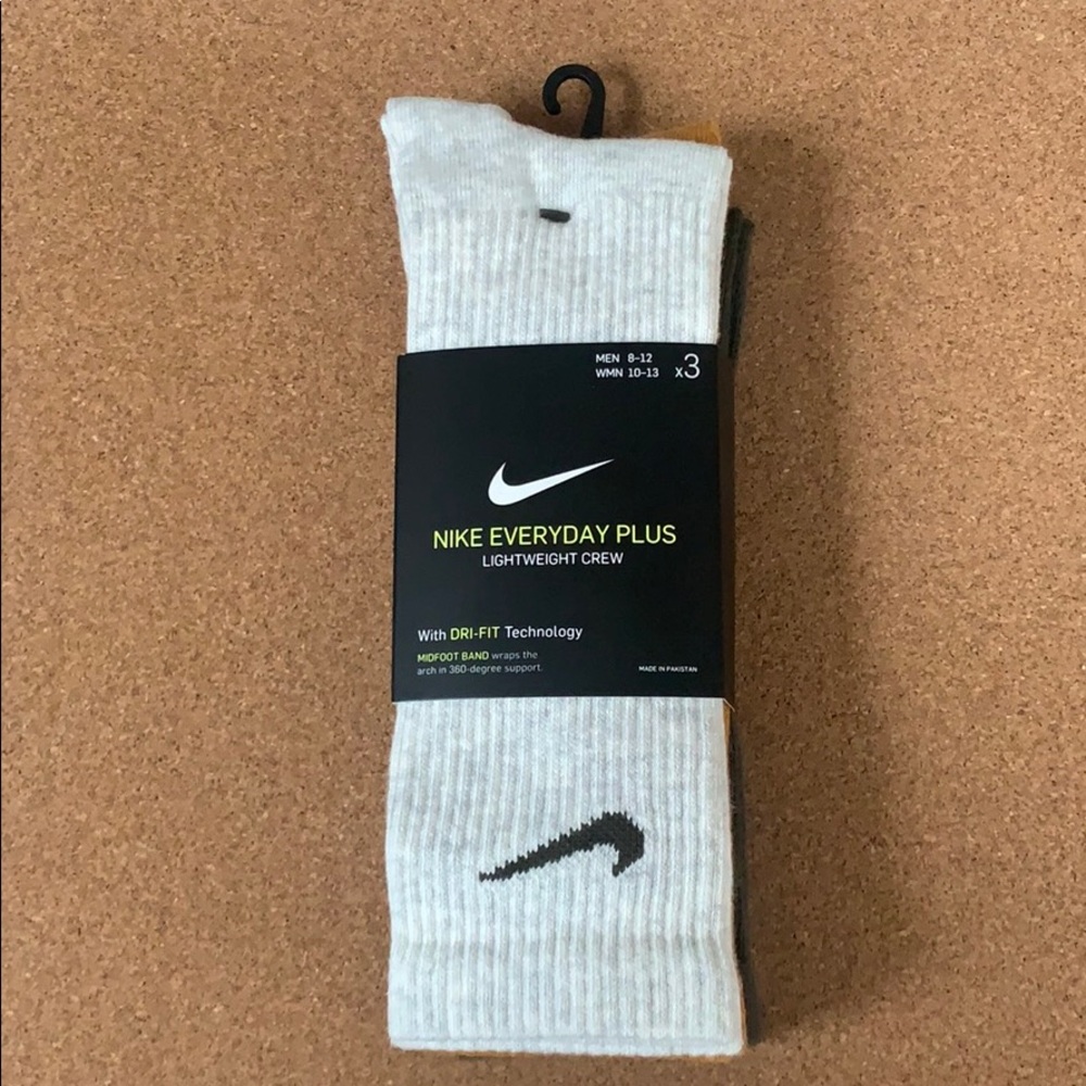 Nike Everyday Plus Lightweight 3-Pack Crew Socks - Picture 5 of 10